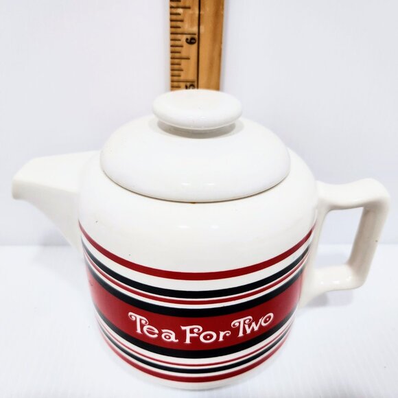 Tea for Two le the pour deux teapot, red white black teapot, made in Japan - Picture 3 of 10